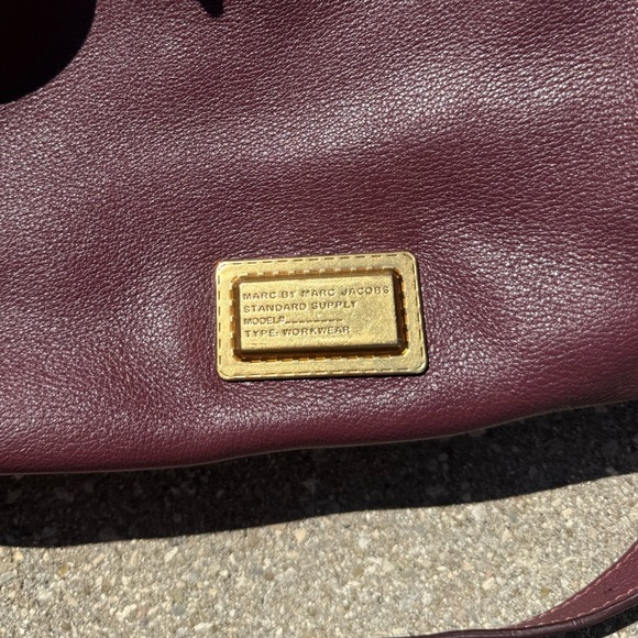 Marc by Marc Jacob’s Medium Slouchy Hobo Bag - Picture 4 of 9